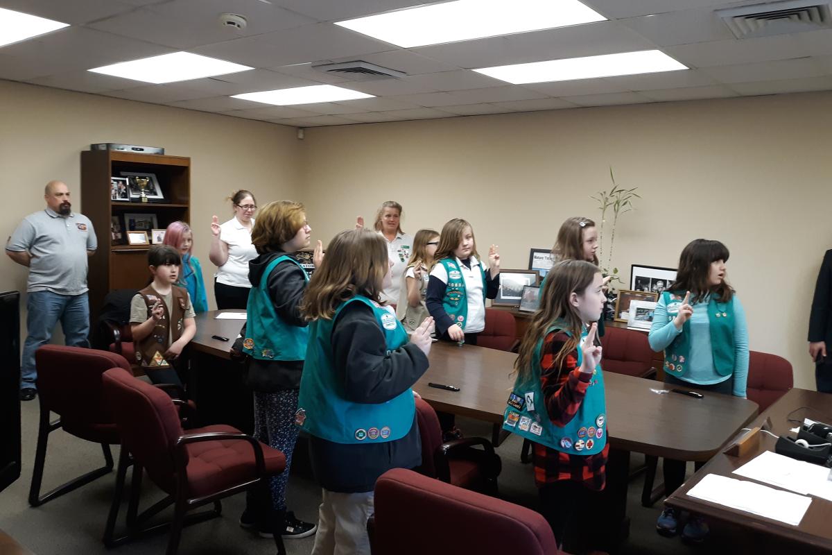 Girls recite the Girl Scout Promise